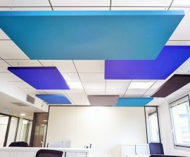 Capteur Acoustic Panel 2V Blue Equilibre - Capteur Acoustic Panel 2V color posé au plafond par suspension