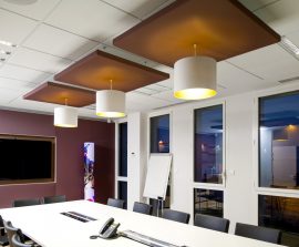 Luminaires acoustiques - Luminaire acoustique color posé au plafond par suspension