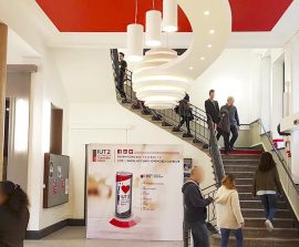 Capteur Acoustic Panel 2V Blue Equilibre Design - Capteur Acoustic Panel 2V design posé au plafond par suspension