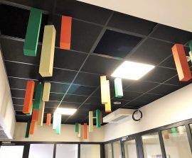 Baffles absorber Design - Baffles Absorber design posée au plafond par suspension