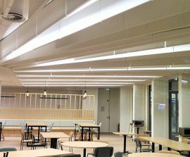 Baffles absorber Linear - Baffle Absorber Linear posée au plafond par collage