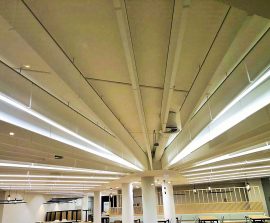 Baffles absorber Linear - Baffle Absorber Linear posée au plafond par collage