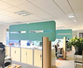 Brise vue & rideau acoustiques - Brise vue acoustique color posé au plafond par suspension