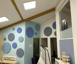 Absorber Blue Equilibre - Absorber Blue Equilibre color en forme de cercle posé au mur par collage