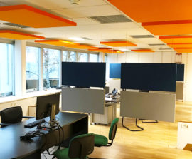 Brise vue & rideau acoustiques - Brise vue acoustique color posé au plafond par suspension