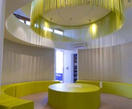 Création & Formes acoustiques sur mesure - Forme acoustique sur mesure - luminaire acoustique posé au plafond par suspension