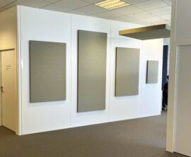 Absorber Blue Equilibre - Absorber Blue Equilibre color posé au mur par collage