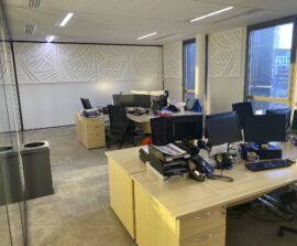 Absorber Blue Equilibre - Absorber Blue Equilibre classic blanc design découpé en forme de feuillage posé au mur par collage